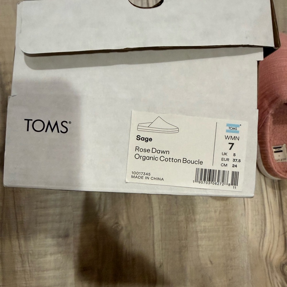 TOMS West Elm Pink Slip-On Moccasins NEW - Picture 3 of 3